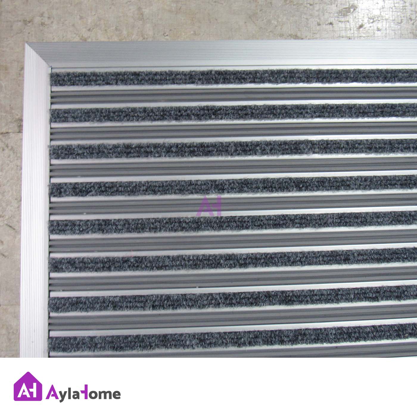 پادری آلومینیومی یک سانتی کد D150 با رویه PVC و موکت
