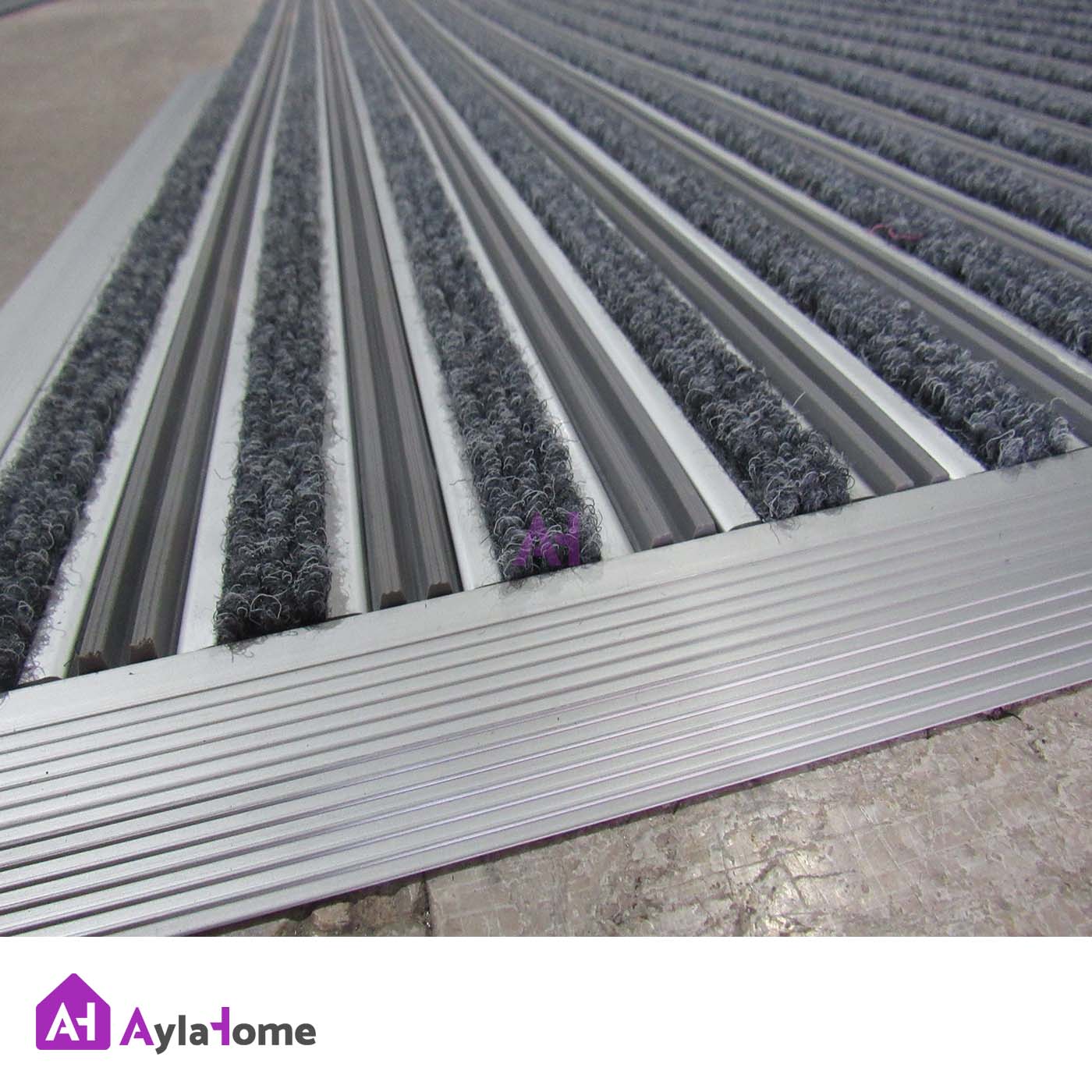 پادری آلومینیومی یک سانتی کد D150 با رویه PVC و موکت